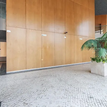 Portucale ! Modern With Garage